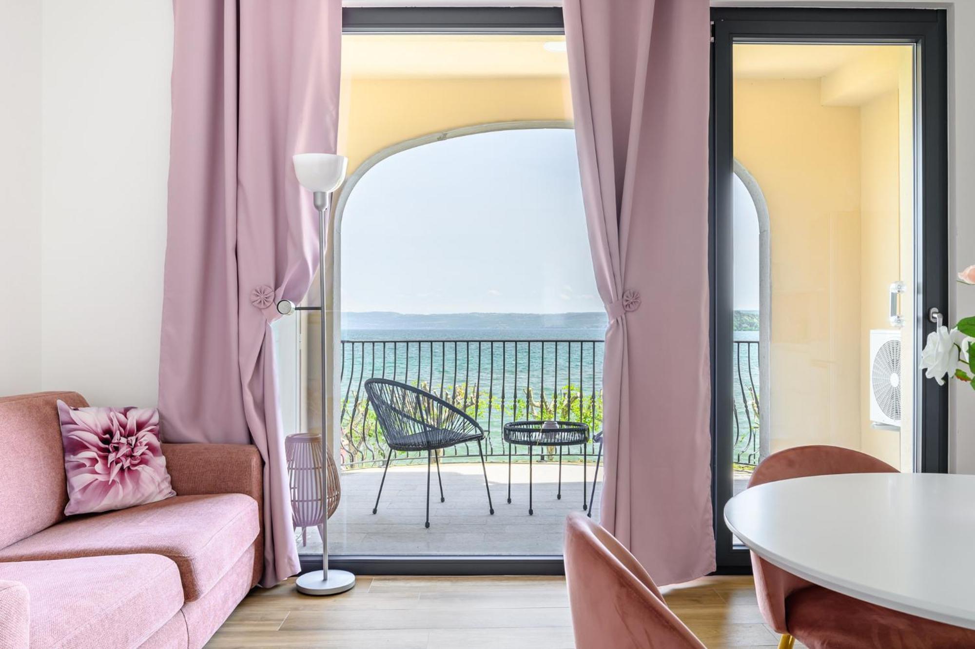 Casa Vacanze Maddalena - Palazzetto Sul Lago - Diamante Rosa มาร์ตา ห้อง รูปภาพ