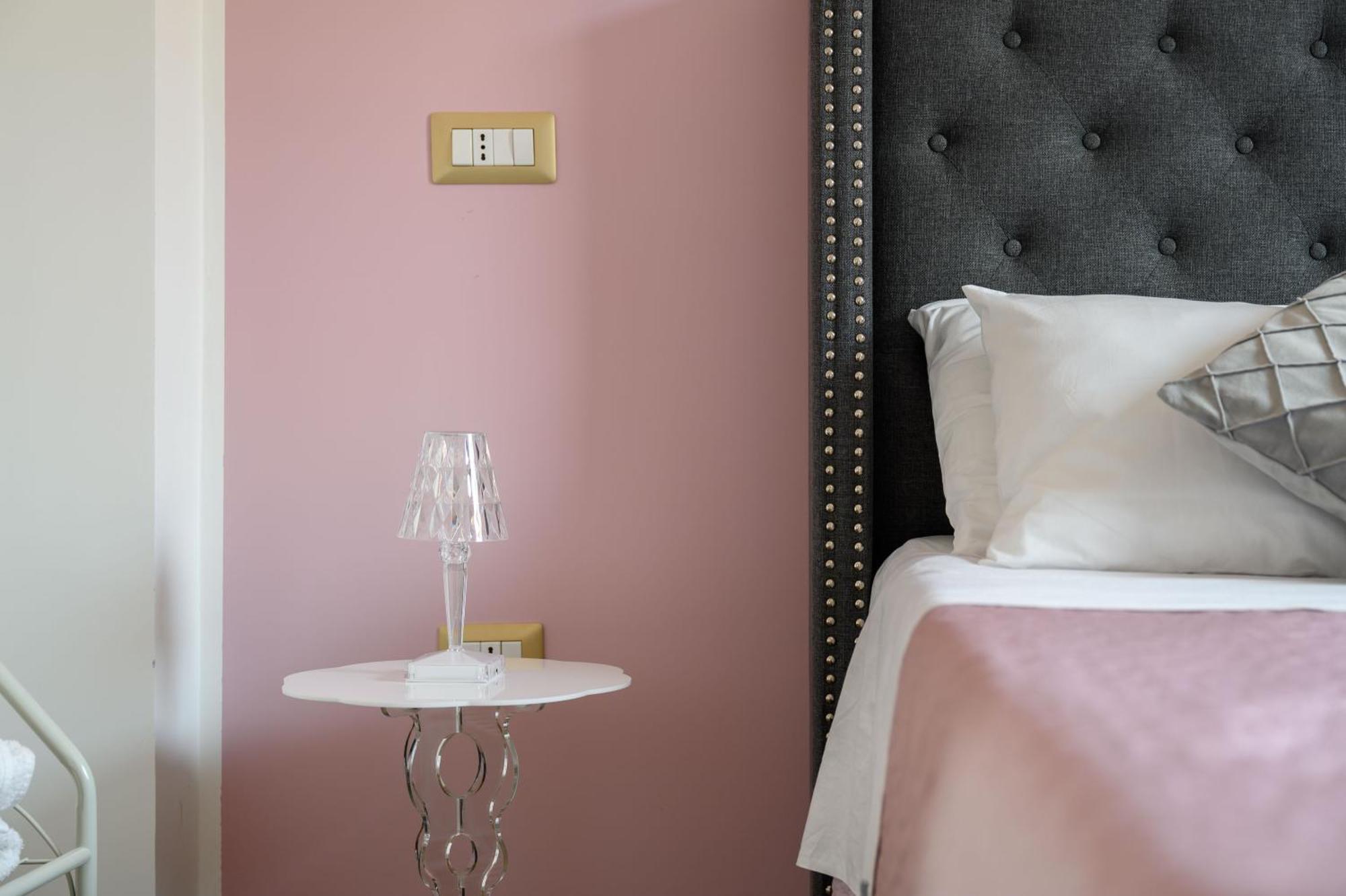 Casa Vacanze Maddalena - Palazzetto Sul Lago - Diamante Rosa มาร์ตา ภายนอก รูปภาพ